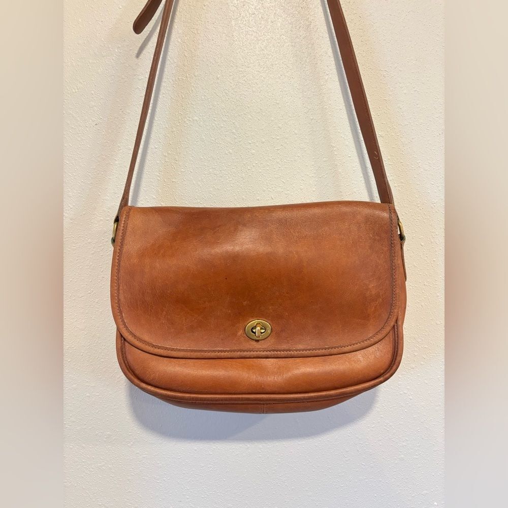 Vintage Coach City Bag 9790 British Tan USA Made Glove Tanned Leather Crossbody